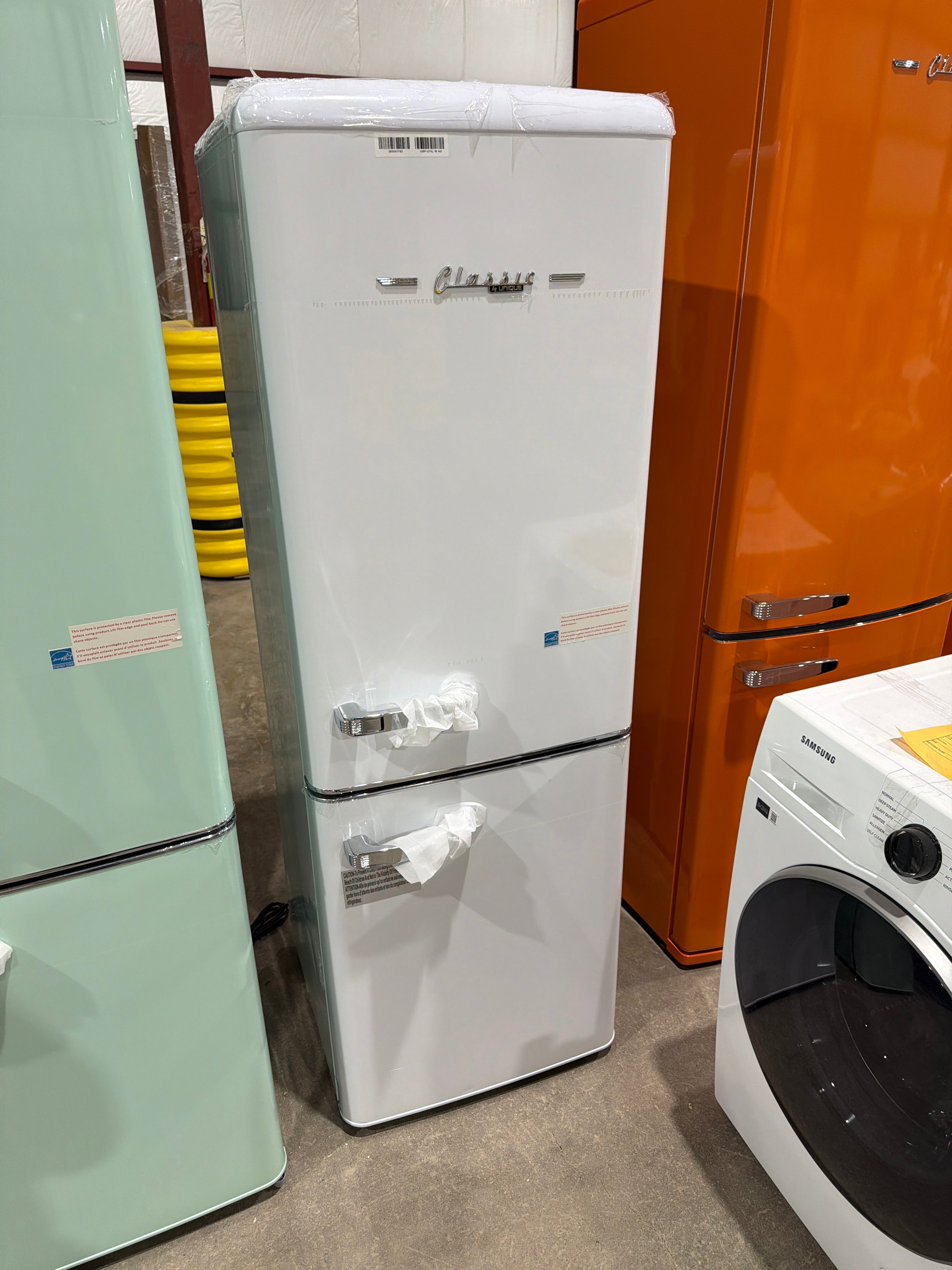 UGP-215L W AC