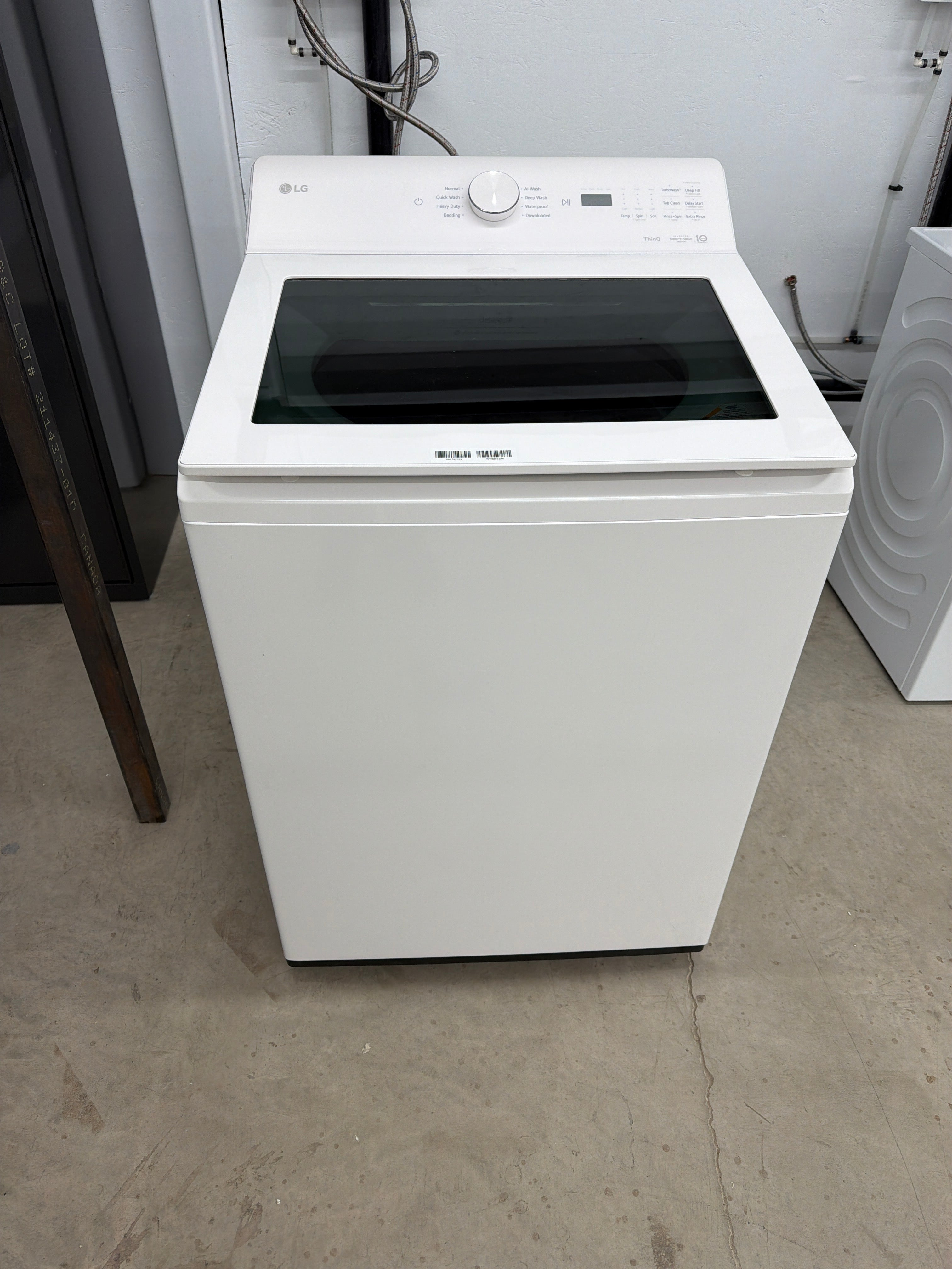 WT8205CW