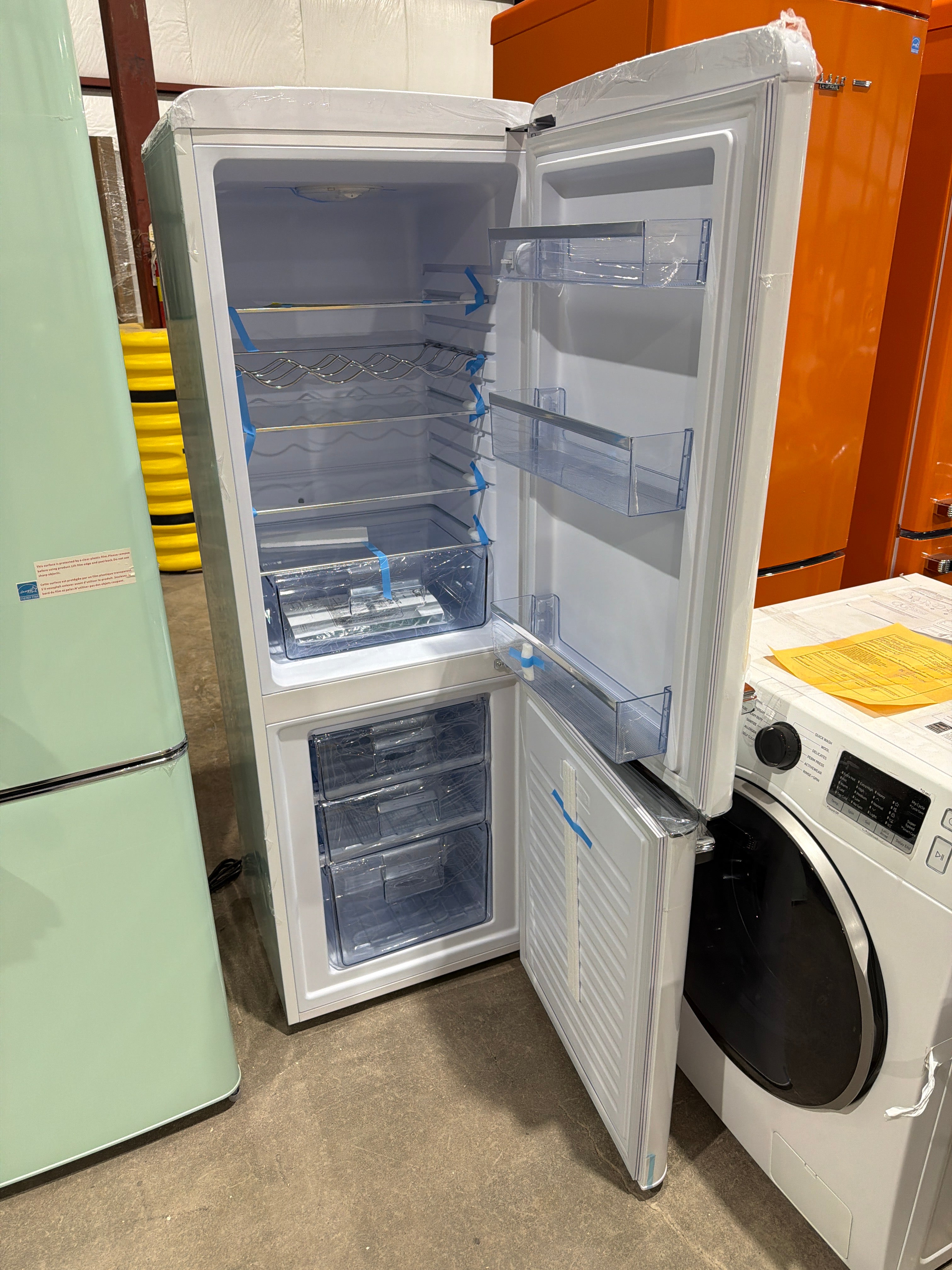 UGP-215L W AC