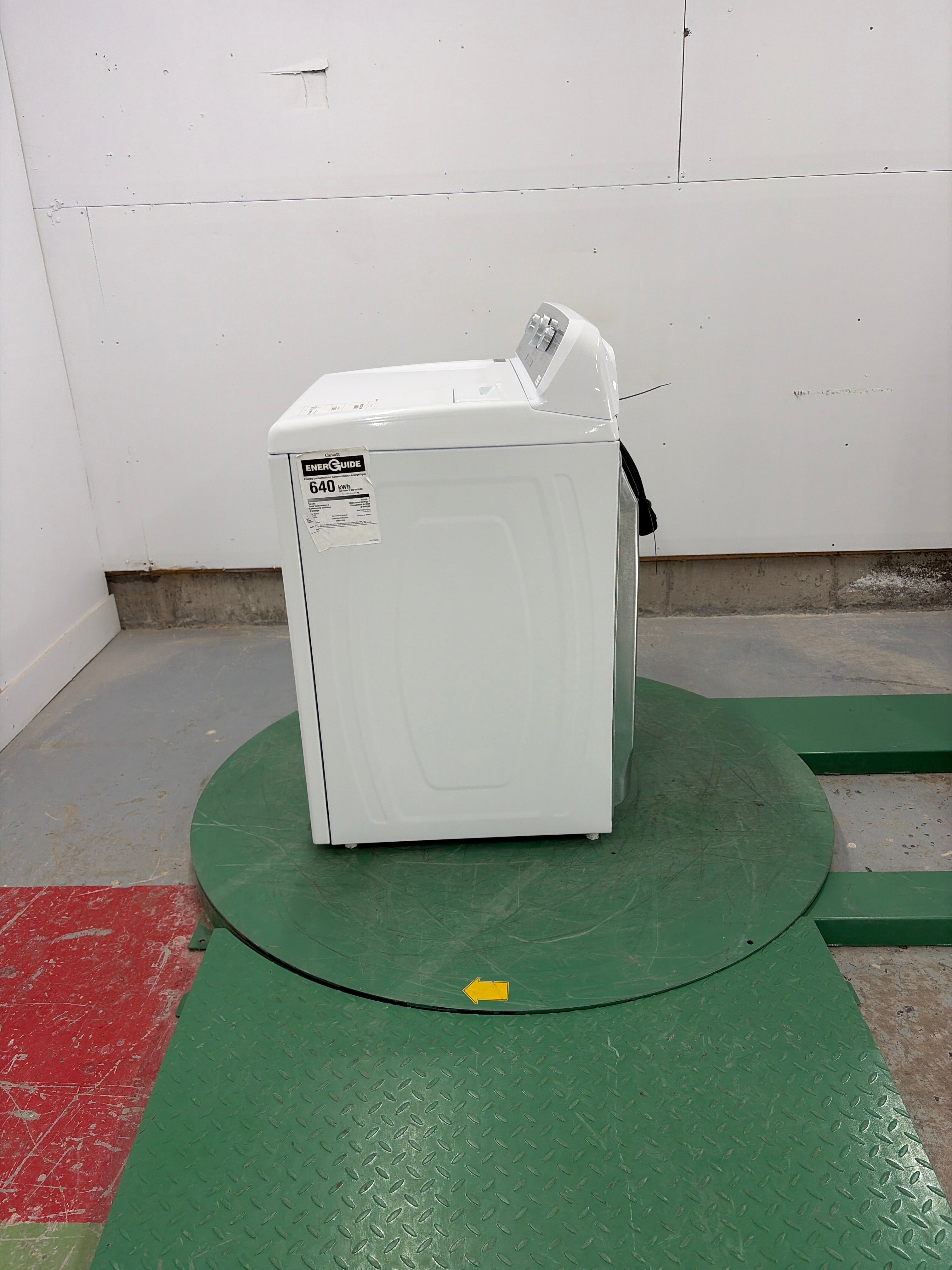 YMED4205SW