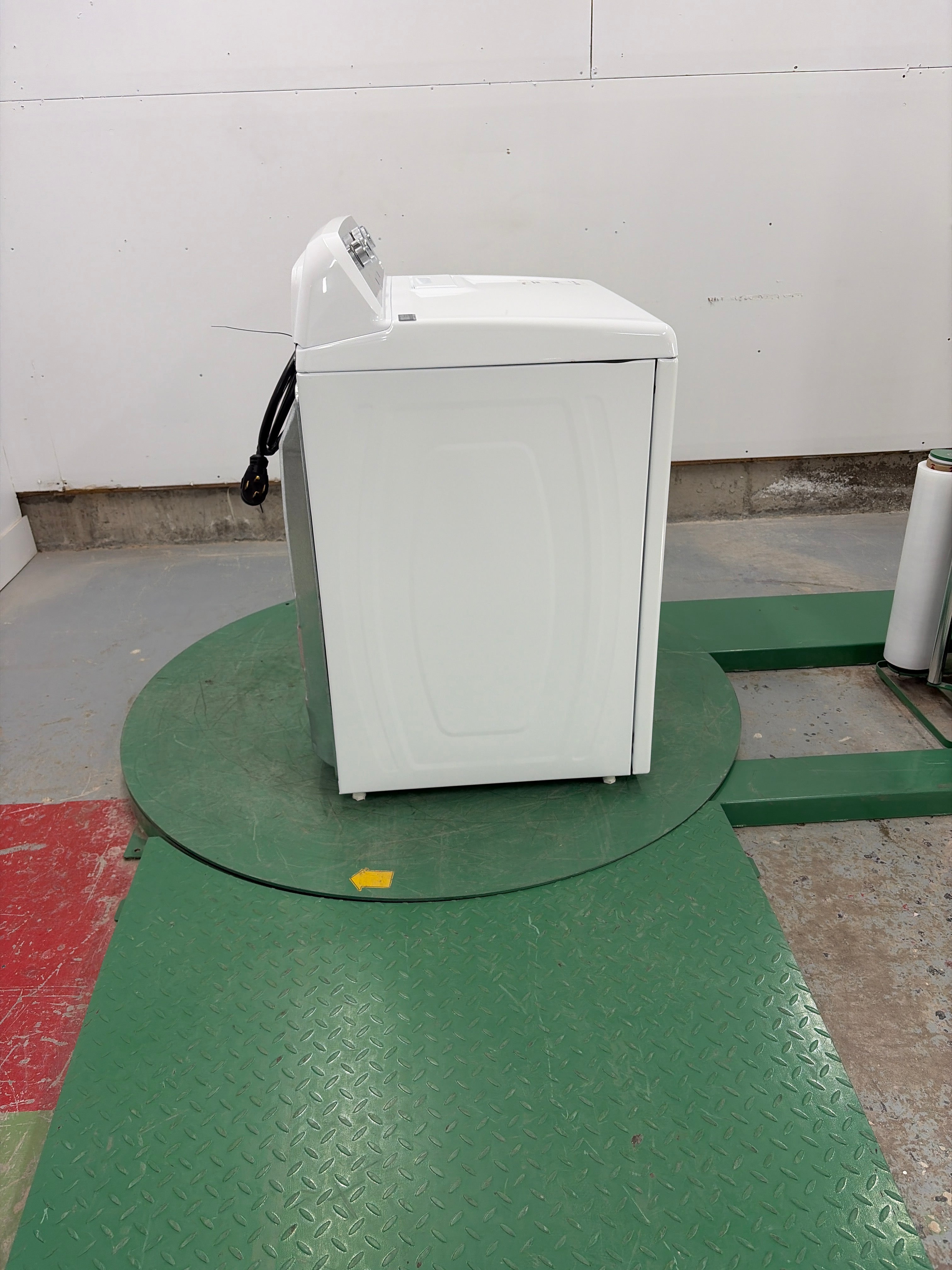 YMED4205SW