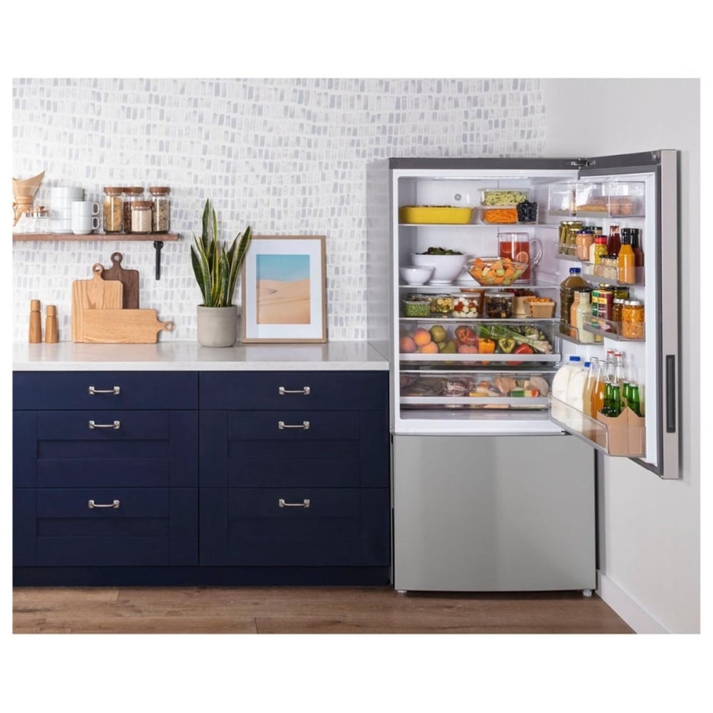 GBE17HYRFS - Réfrigérateur à congélateur inférieur ENERGY STAR de 17,7 pi³, encastrable, GE 