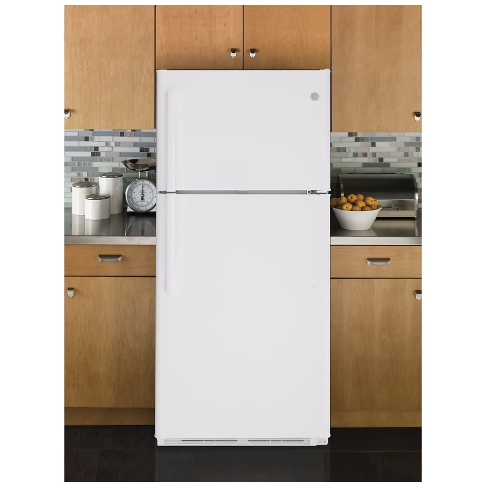 GTE18FTLKWW - Réfrigérateur à congélateur supérieur GE® homologué Energy Star de 18 pi³ blanc