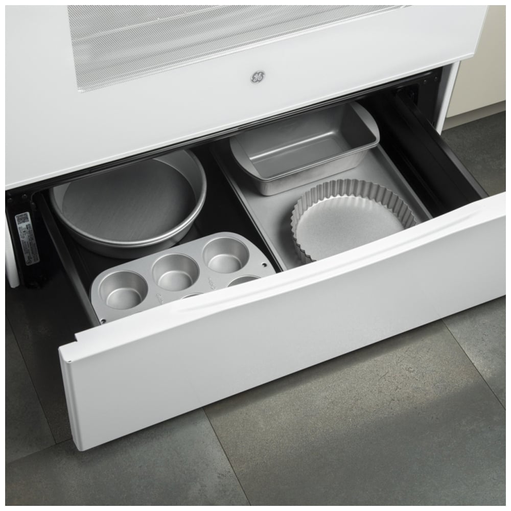 JCBS630DKWW - Cuisinière électrique autoportante GE 30 po 5 pi³ lisse blanche