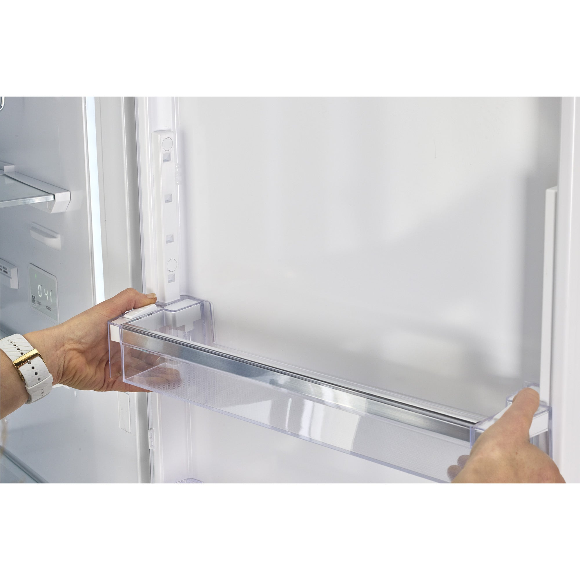 UGP-340L W AC - Réfrigérateur Classic Rétro 12 pi³ à congélateur inférieur en blanc Marshmallow