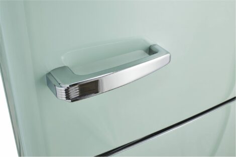 UGP-330L LG AC - Réfrigérateur rétro Classic à congélateur inférieur 11,7 pi³, 23,6 po, Vert menthe d’été